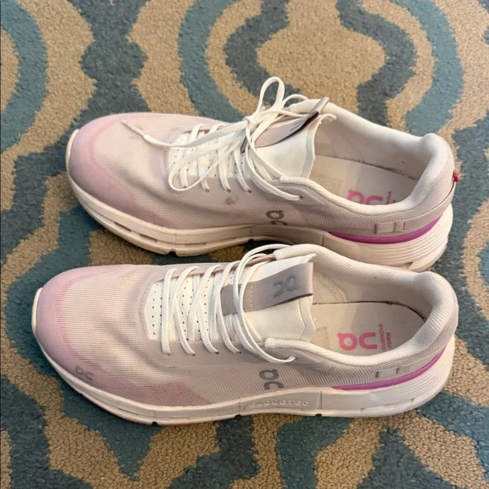 On Running Women's Sneakers in White and Light Pink